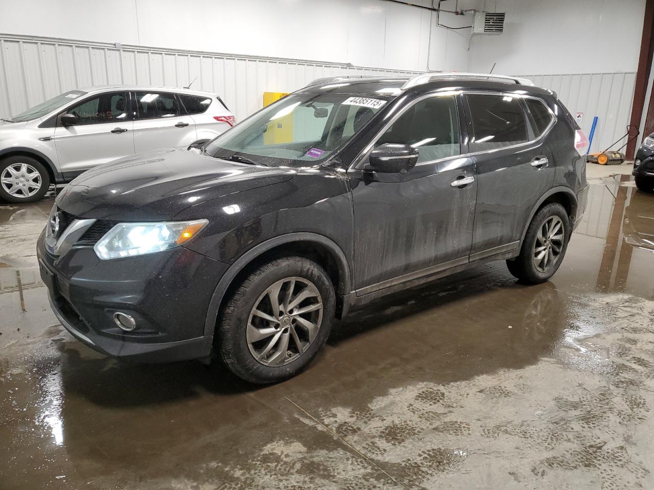 2015 Nissan Rogue - Image 1