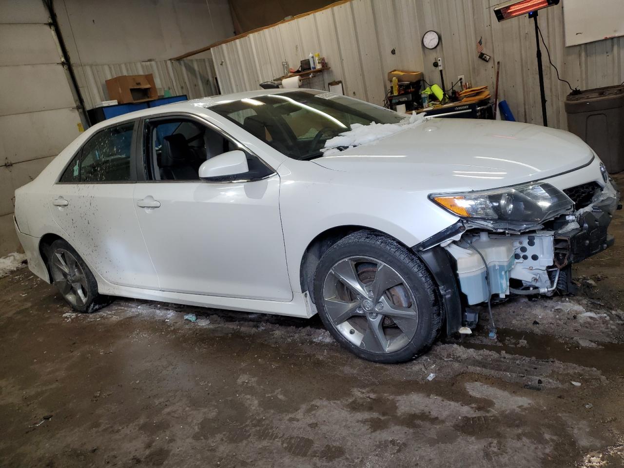 2014 Toyota Camry - Image 4