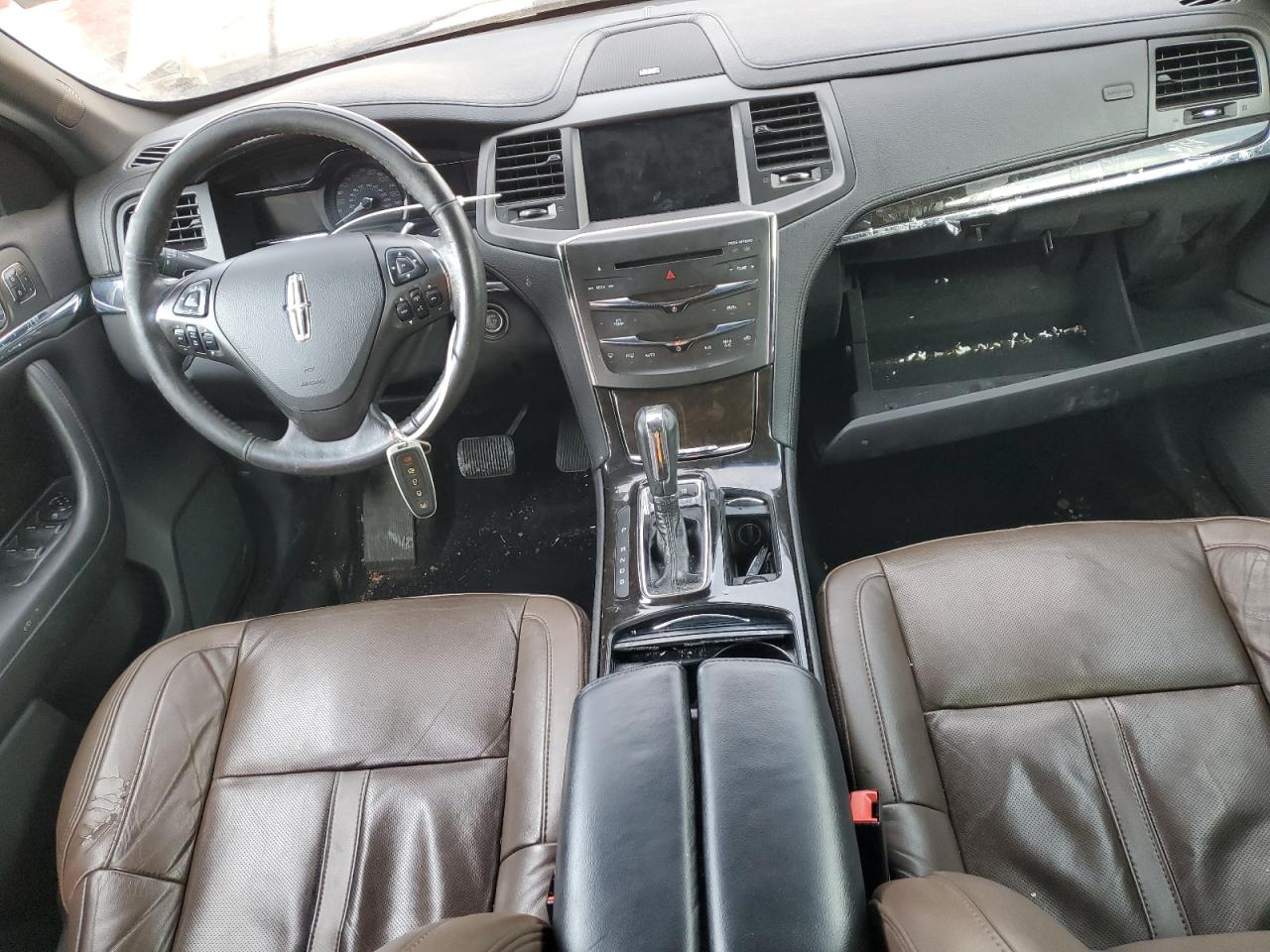 2014 Lincoln MKS - Image 8