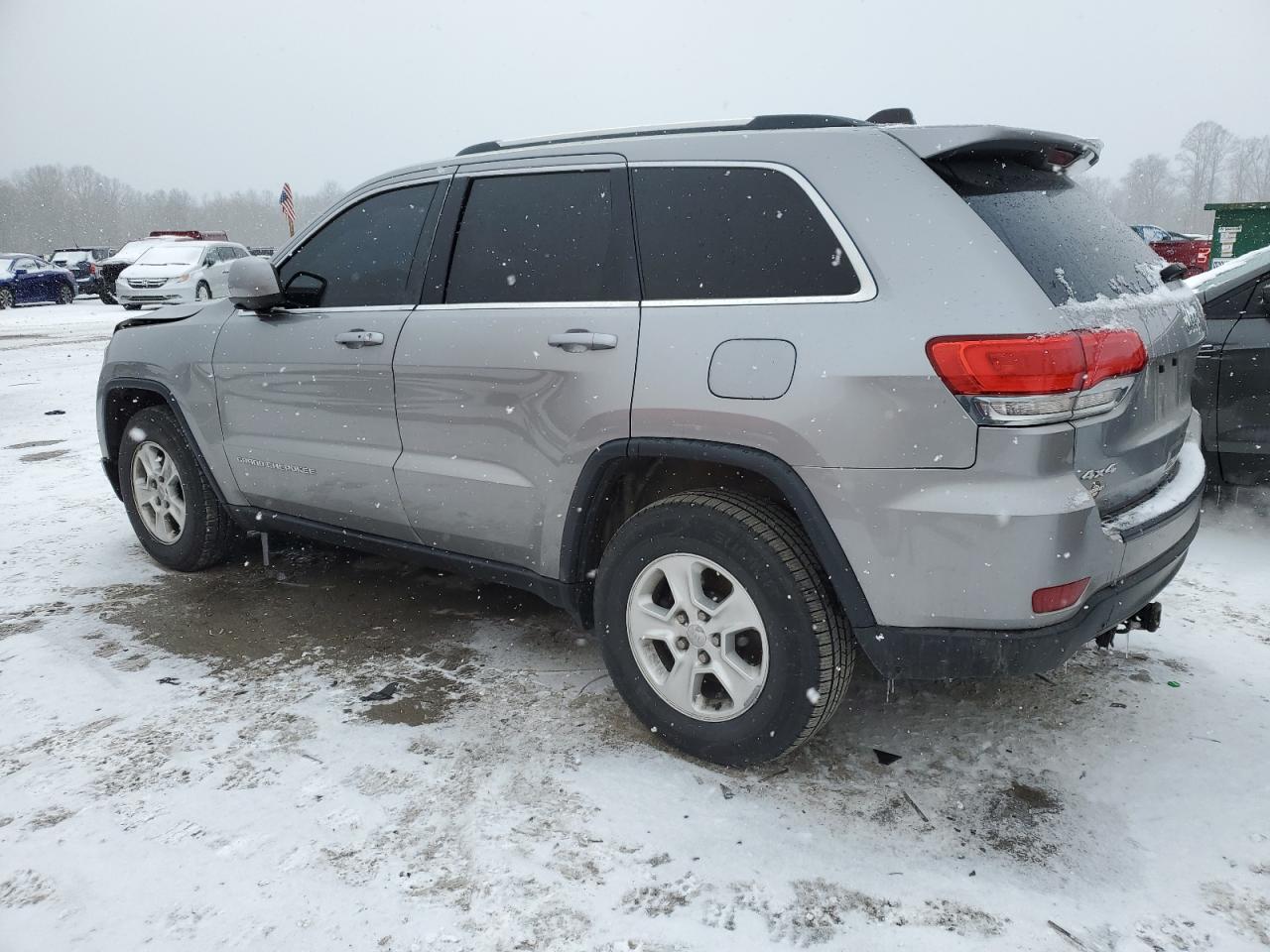 2015 Jeep Grand Cherokee - Image 2