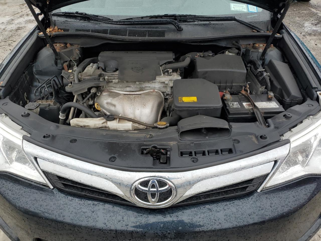 2013 Toyota Camry - Image 11