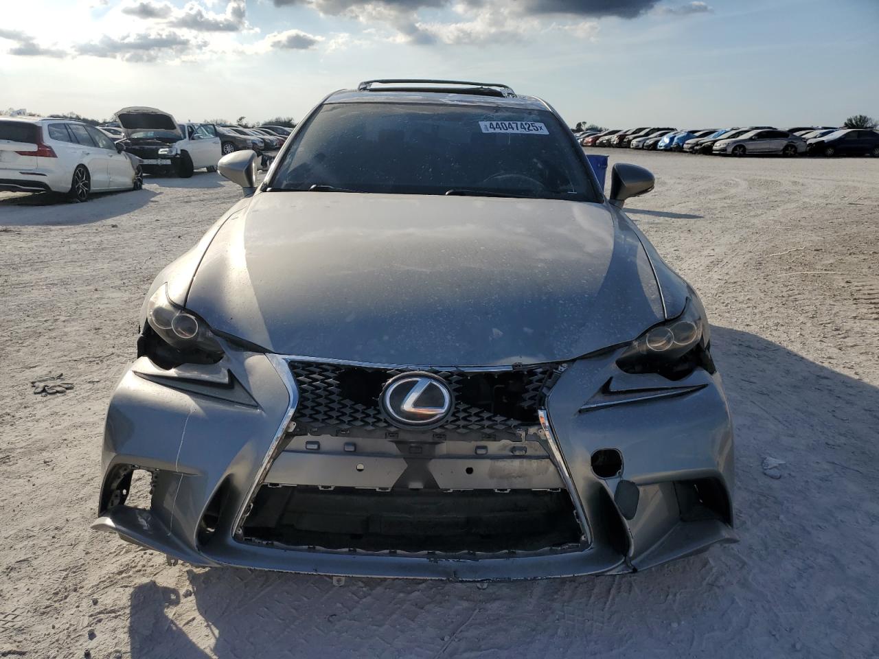 2015 Lexus IS - Image 5