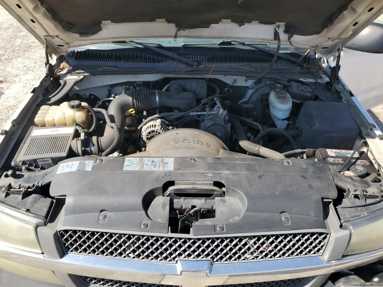 2003 Chevrolet Silverado - Image 12