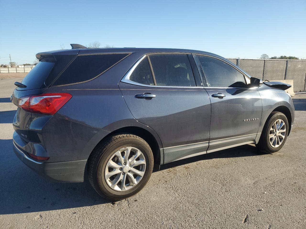 2018 Chevrolet Equinox - Image 3