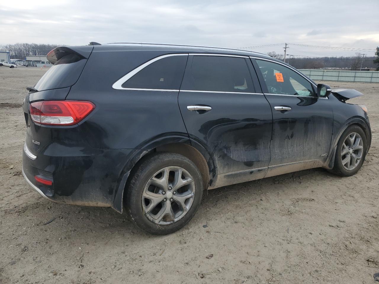 2016 Kia Sorento - Image 3