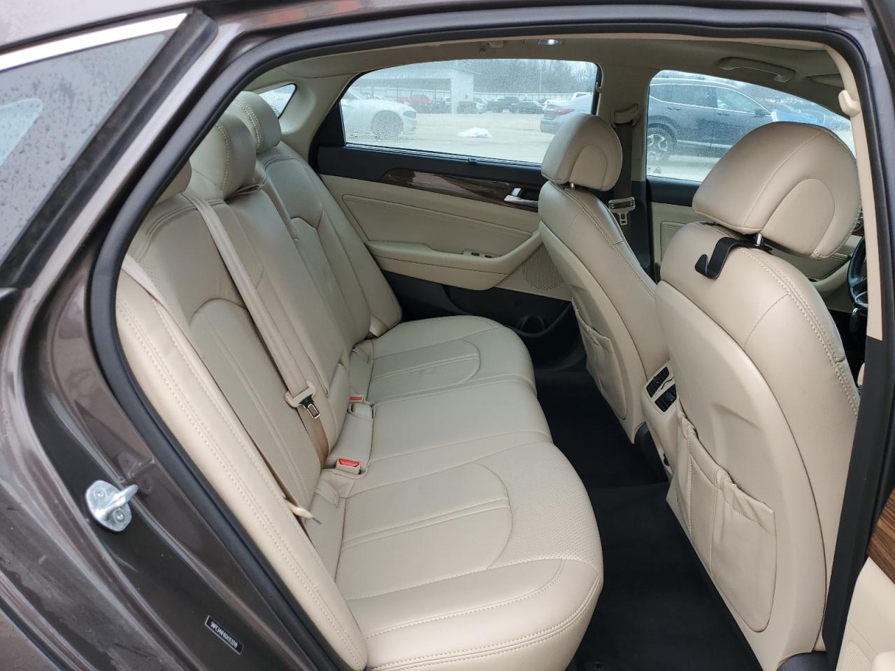 2016 Hyundai Sonata - Image 10