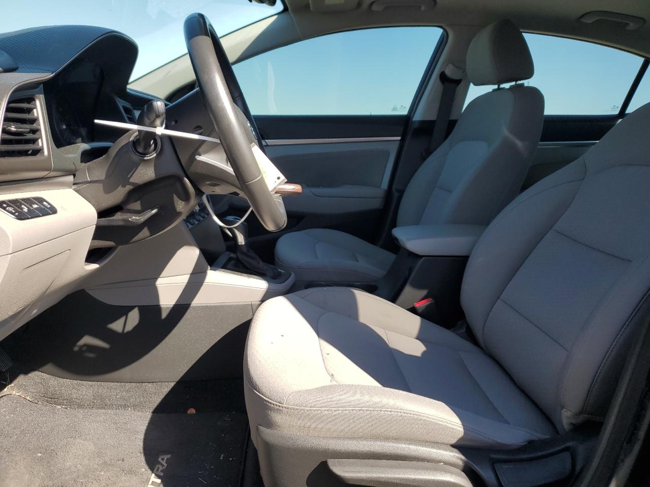 2020 Hyundai Elantra - Image 7