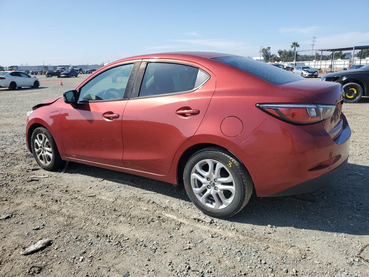 2017 Toyota Yaris - Image 2