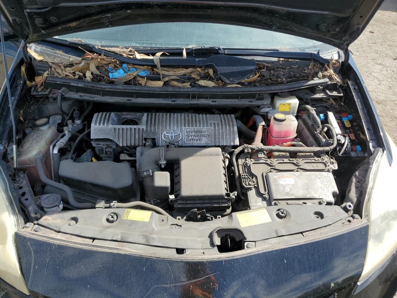 2012 Toyota Prius - Image 13