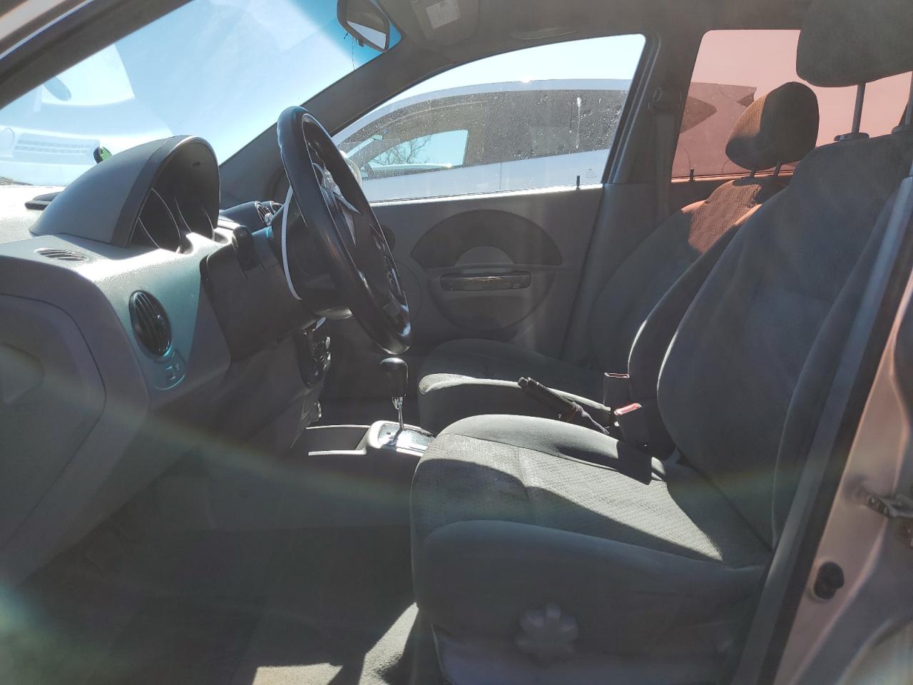 2004 Chevrolet Aveo - Image 7
