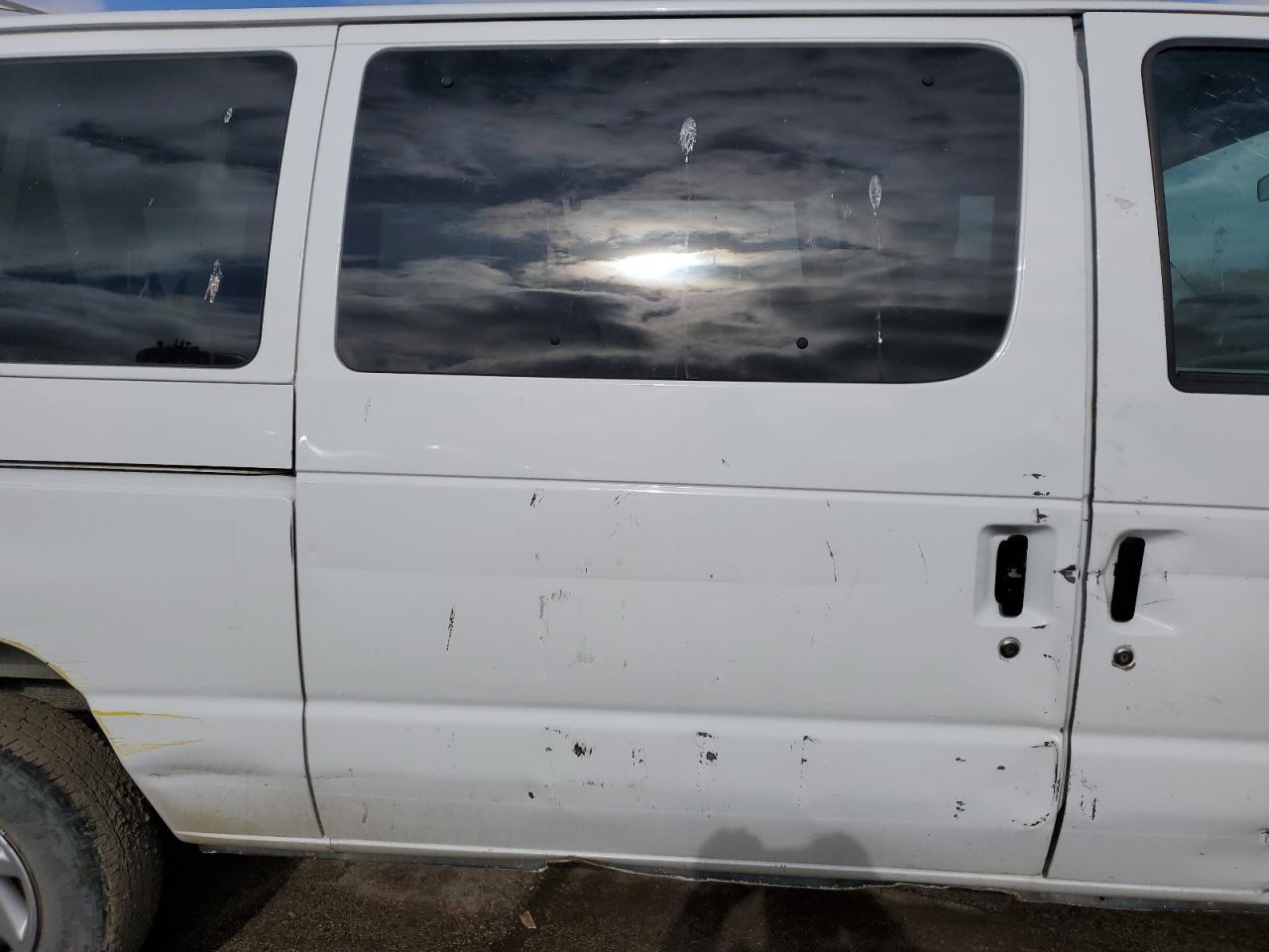 2014 Ford Econoline - Image 11