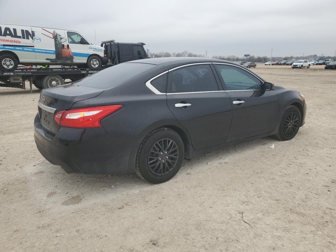 2017 Nissan Altima - Image 3