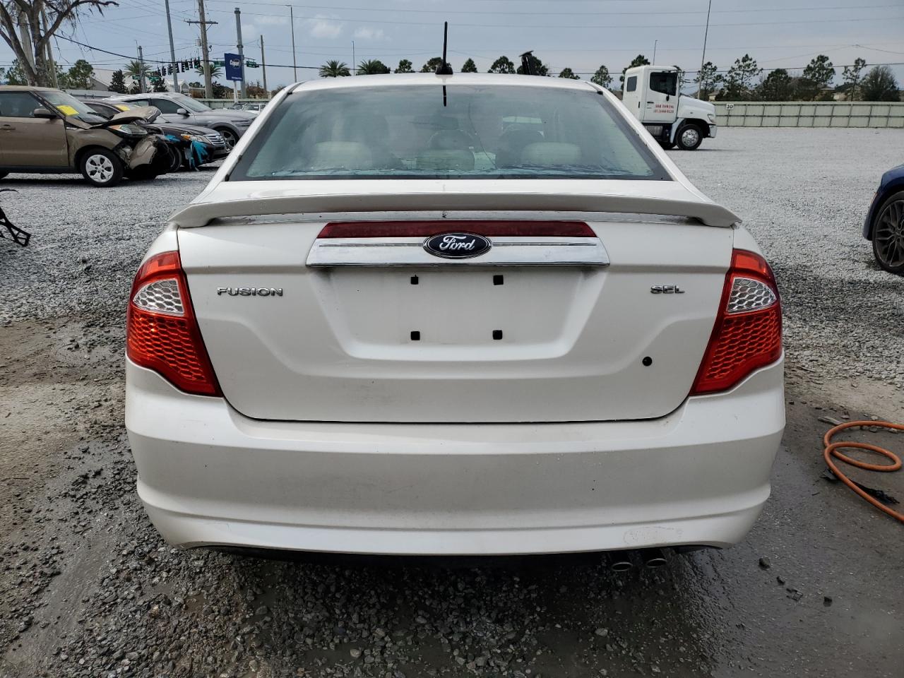 2010 Ford Fusion - Image 6