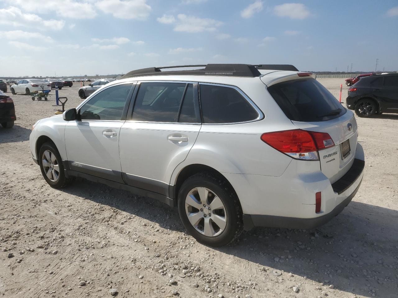 2012 Subaru Outback - Image 2