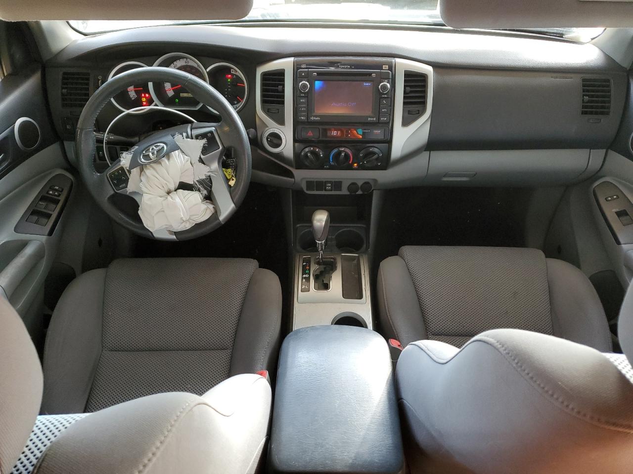 2013 Toyota Tacoma - Image 8