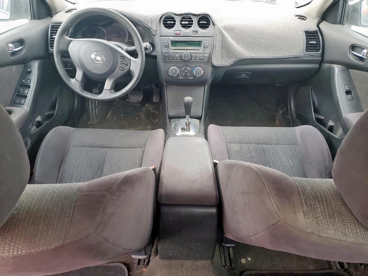 2011 Nissan Altima - Image 8