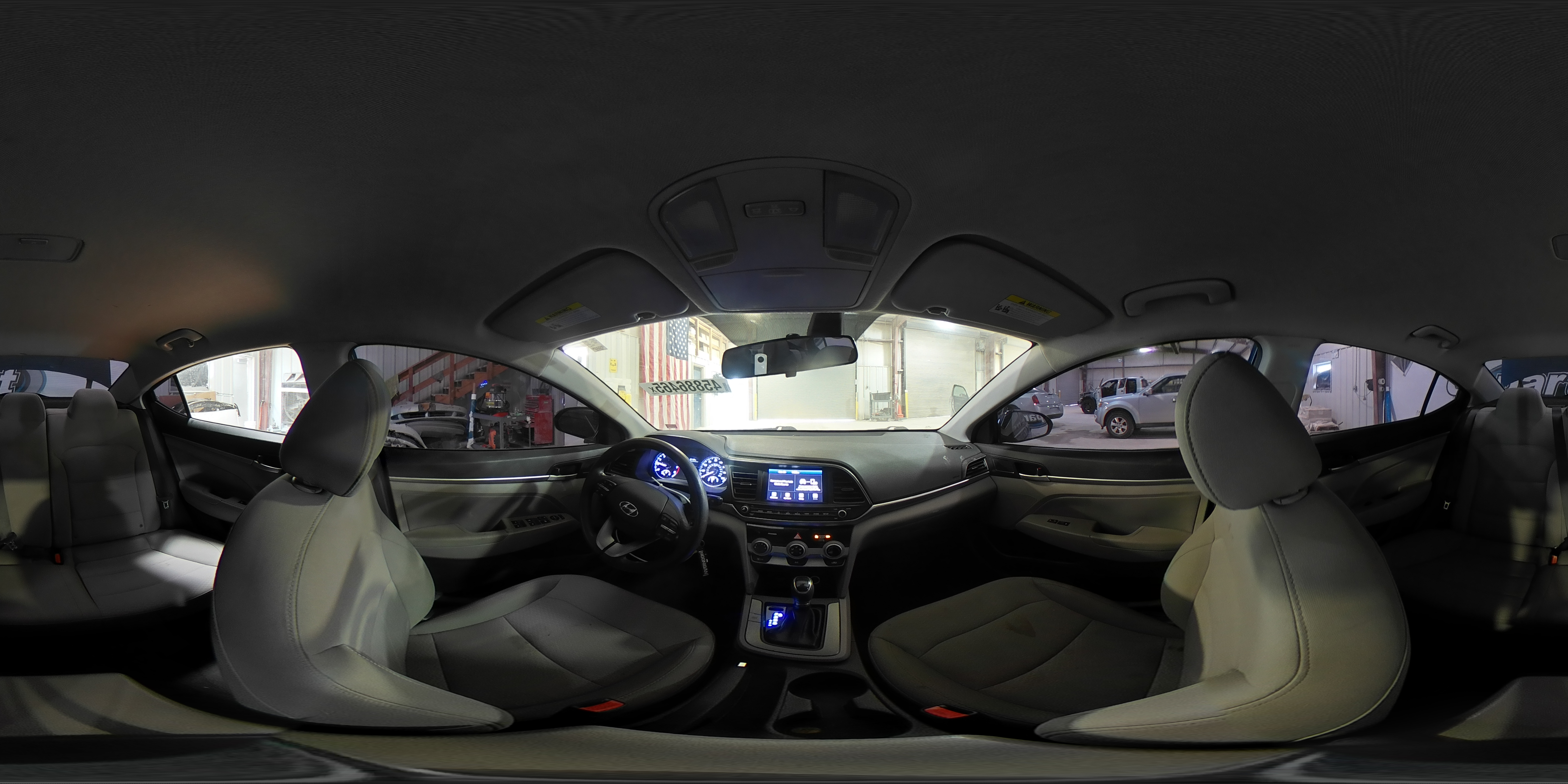 2019 Hyundai Elantra - Image 15
