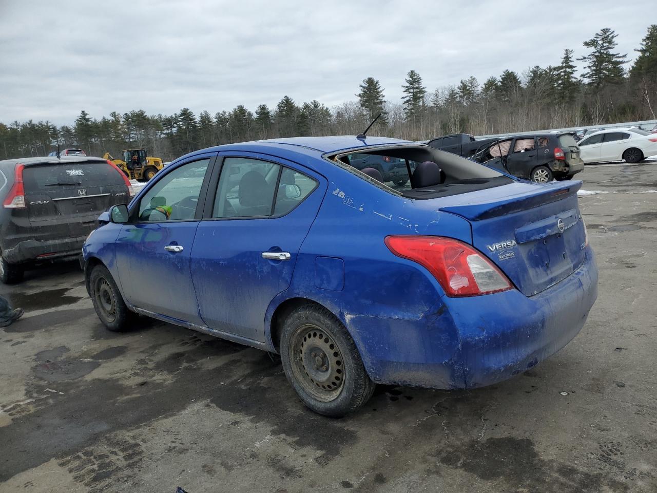 2013 Nissan Versa - Image 2