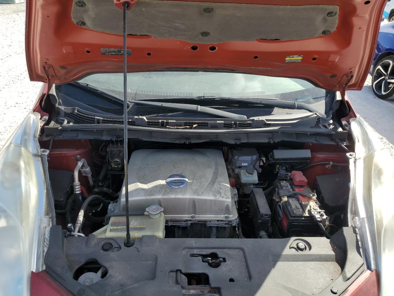 2015 Nissan Leaf - Image 11