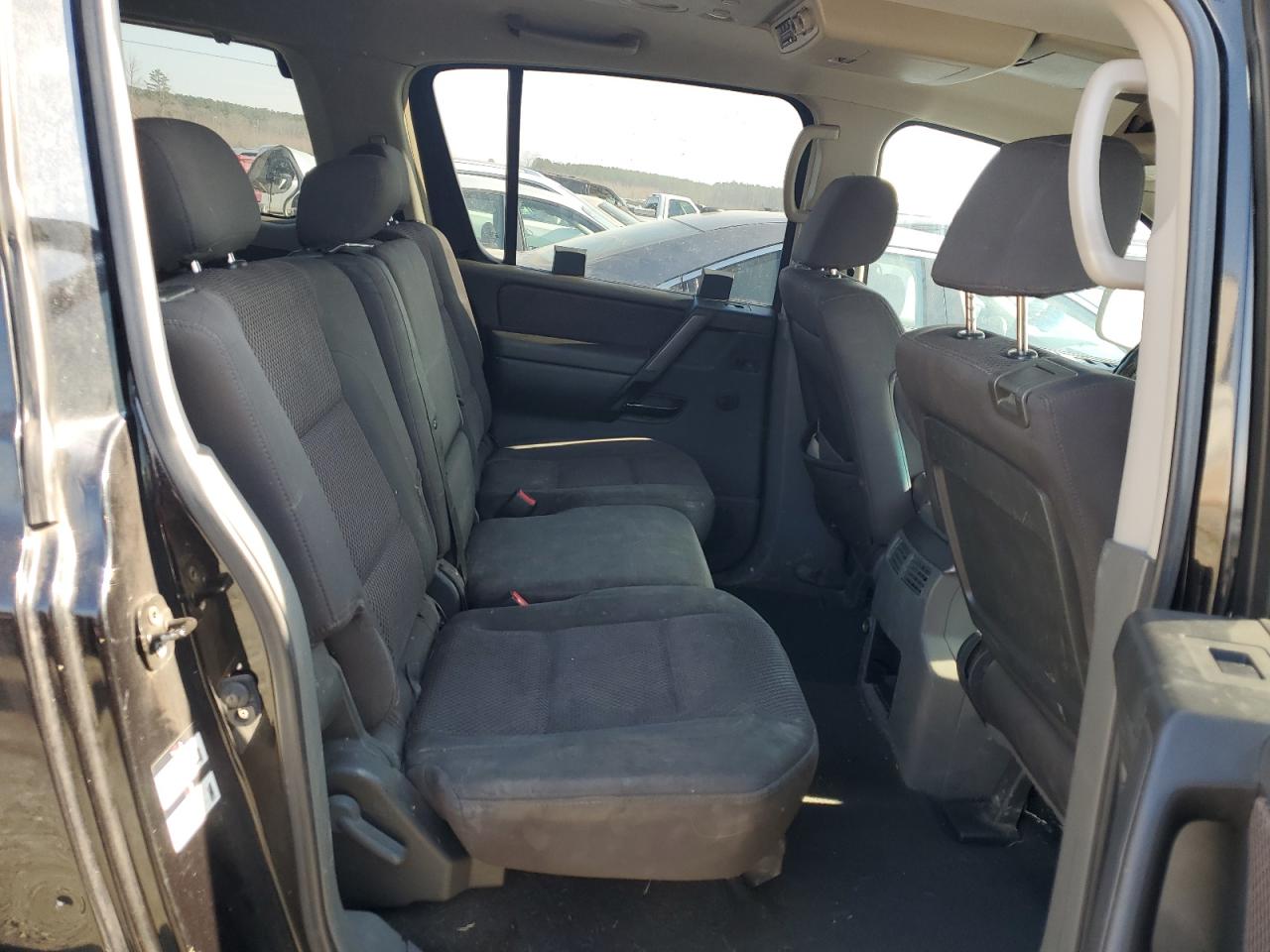 2007 Nissan Armada - Image 11