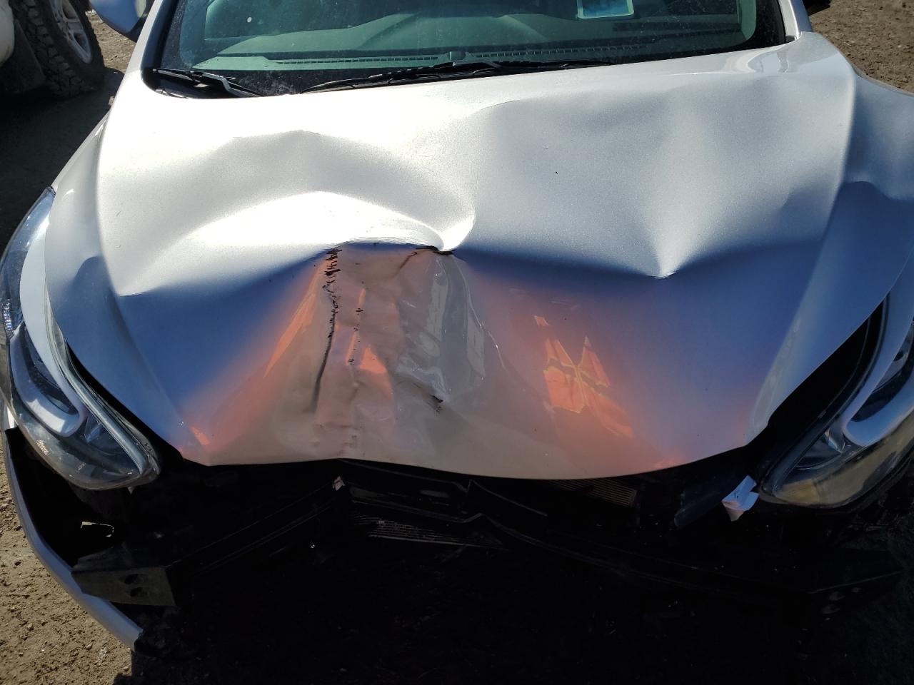 2015 Hyundai Elantra - Image 12