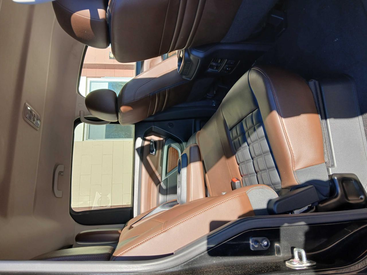 2017 Nissan Titan - Image 6