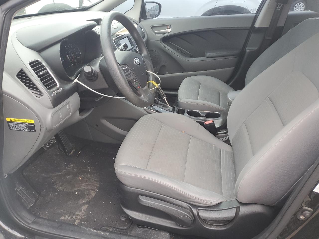 2017 Kia Forte - Image 7