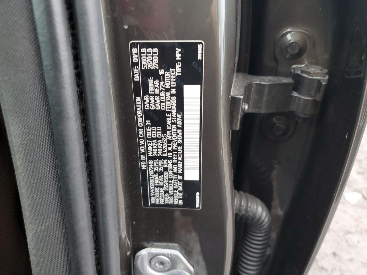 2018 Volvo XC60 - Image 15
