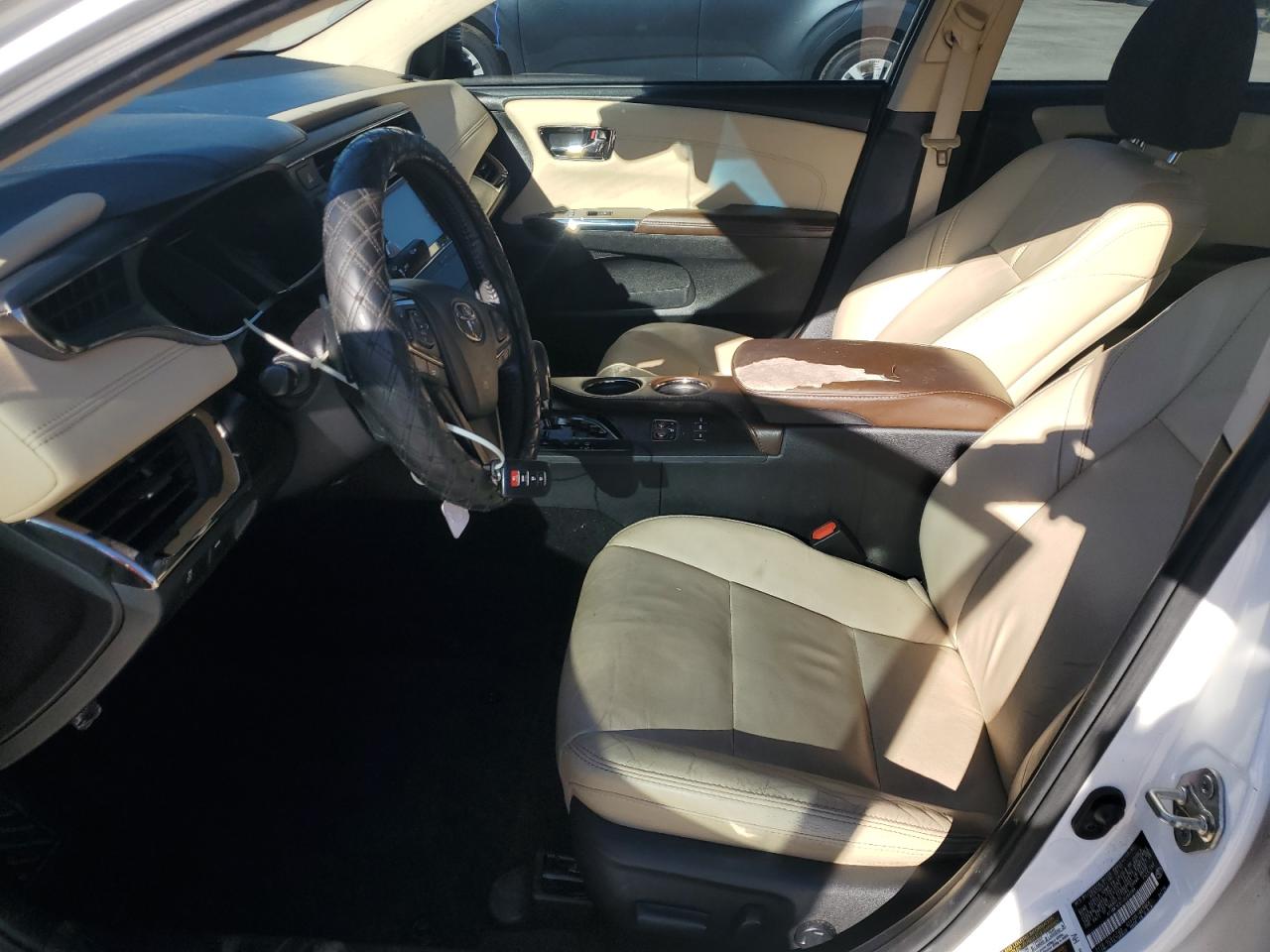 2018 Toyota Avalon - Image 7