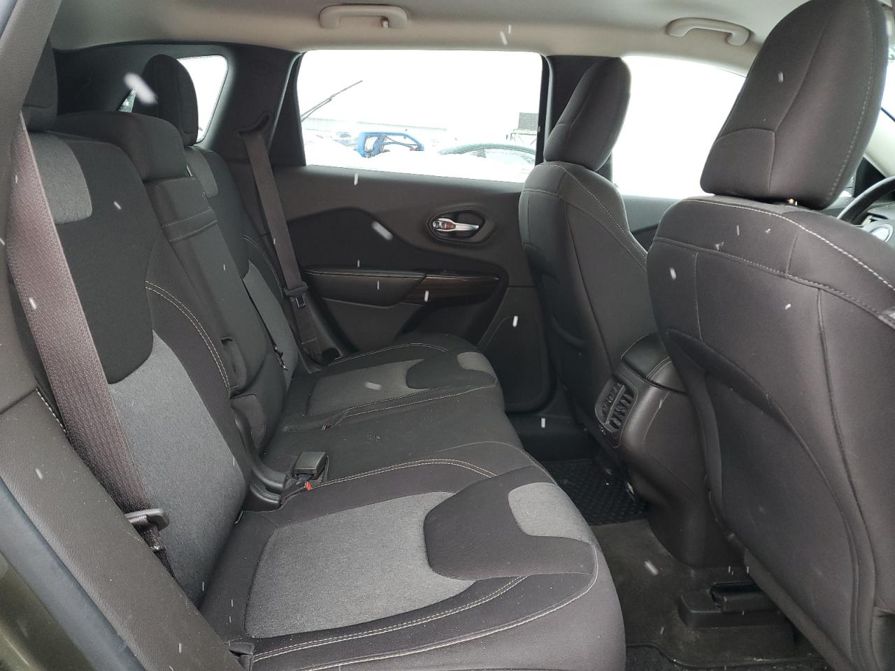 2014 Jeep Grand Cherokee - Image 10