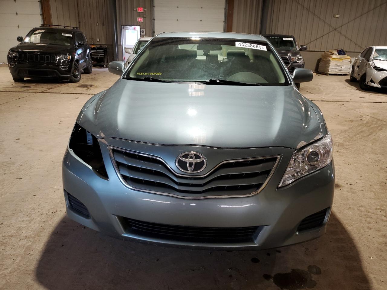 2010 Toyota Camry - Image 5