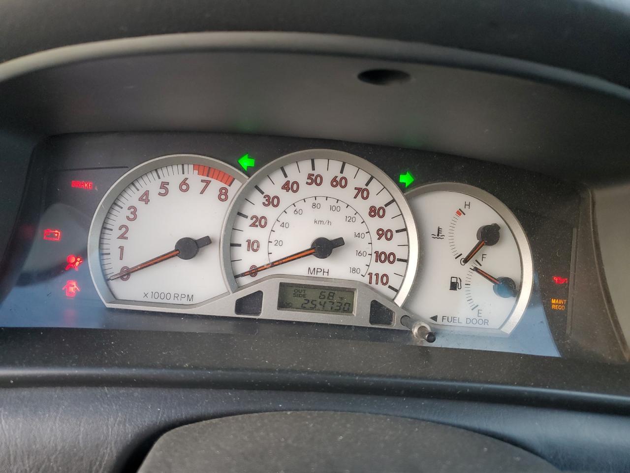 2005 Toyota Corolla - Image 9