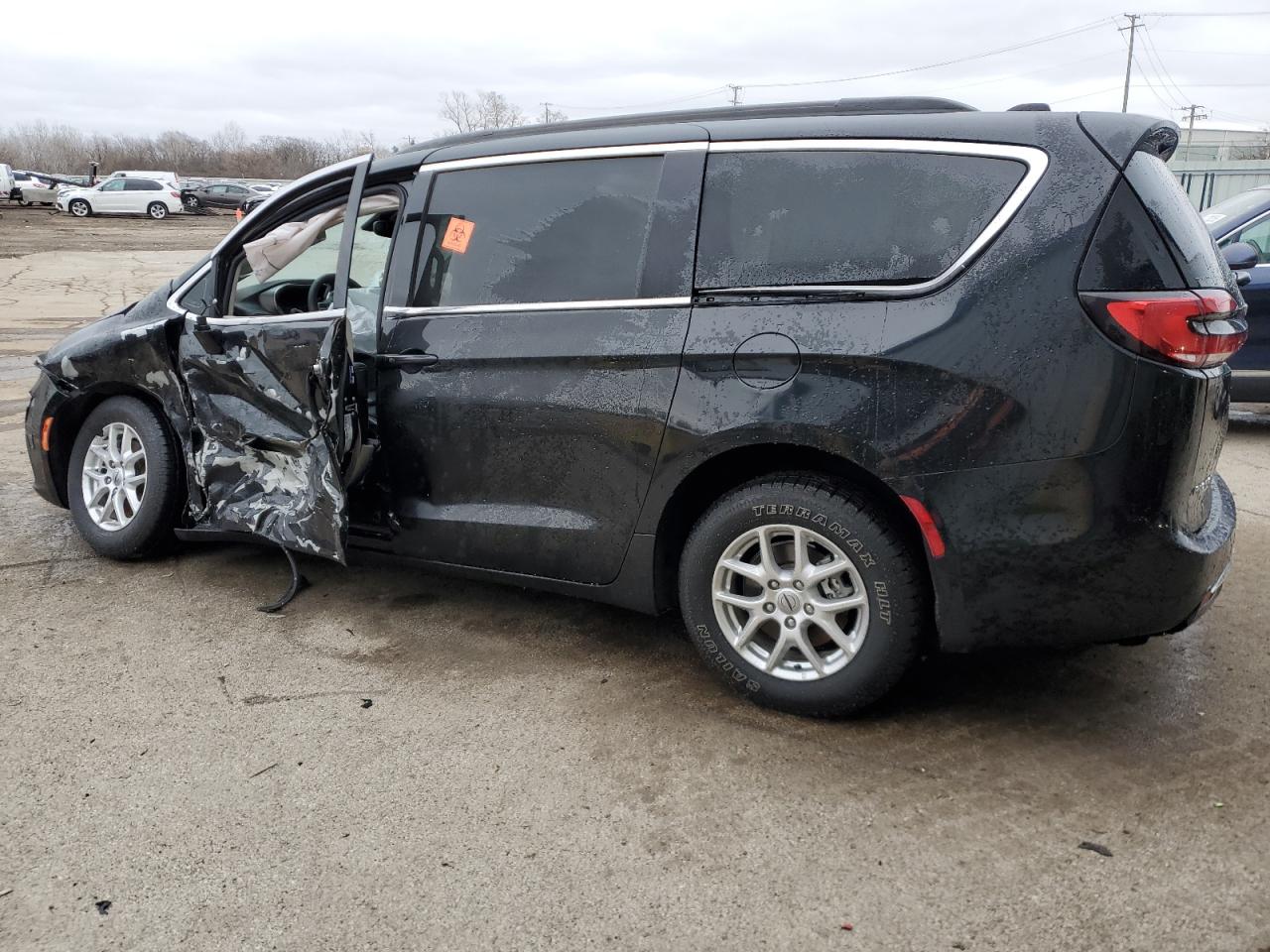 2022 Chrysler Pacifica - Image 2