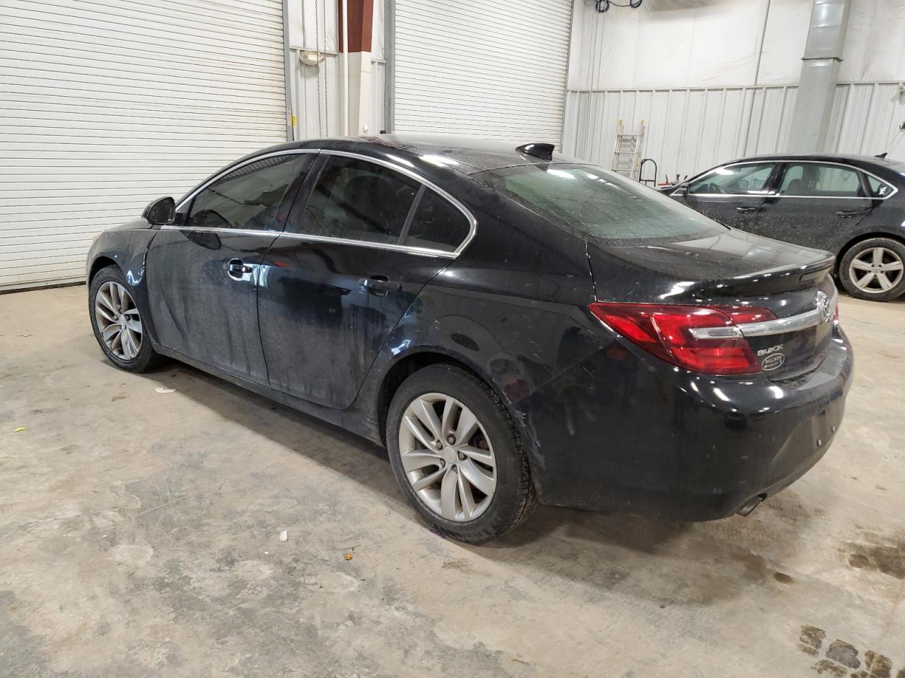 2016 Buick Regal - Image 2