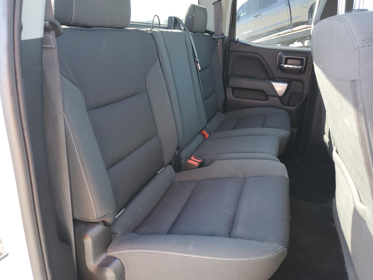 2017 Chevrolet Silverado - Image 10
