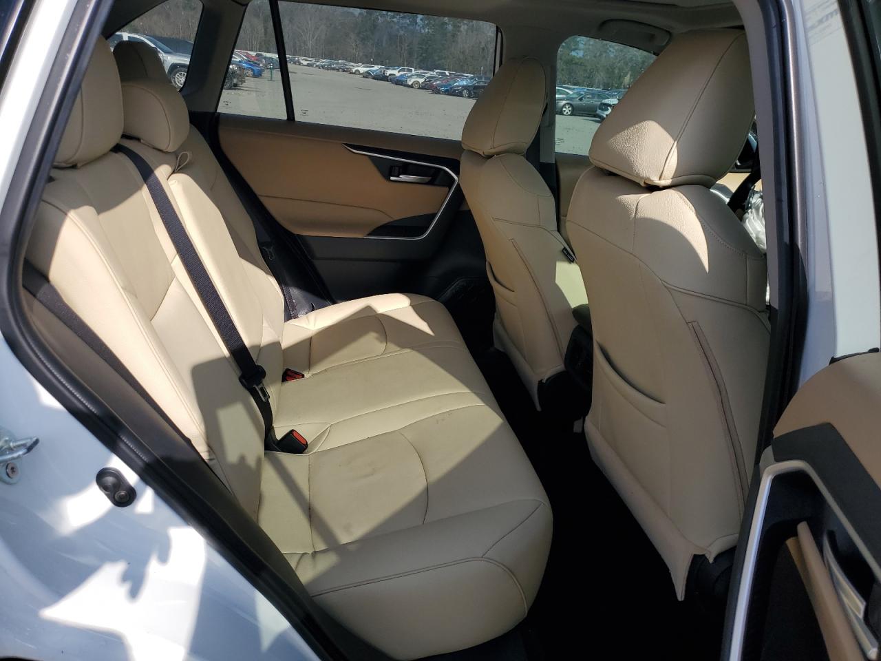 2023 Toyota RAV 4 - Image 11
