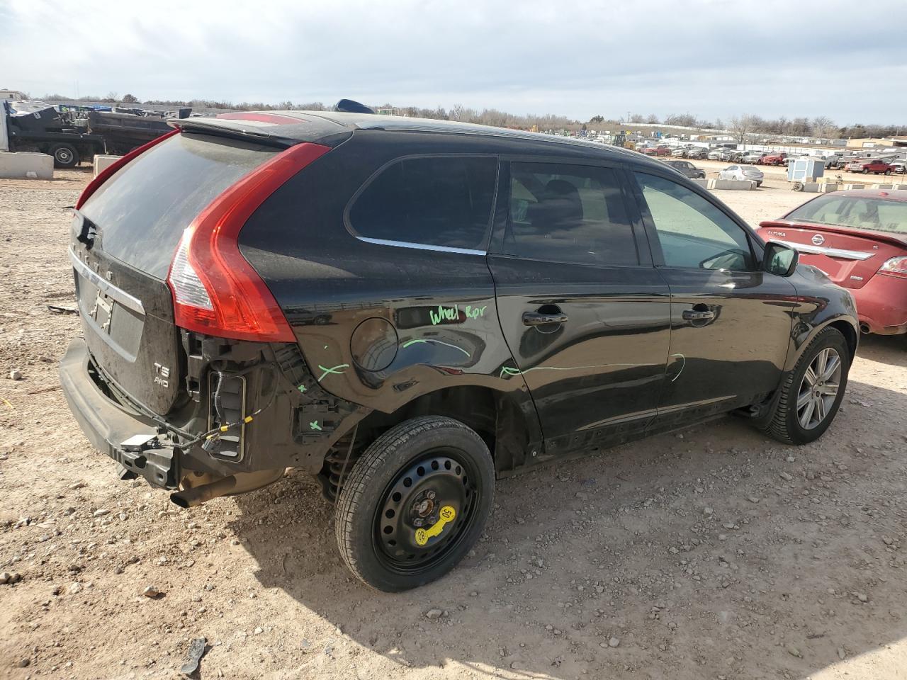 2017 Volvo XC60 - Image 3