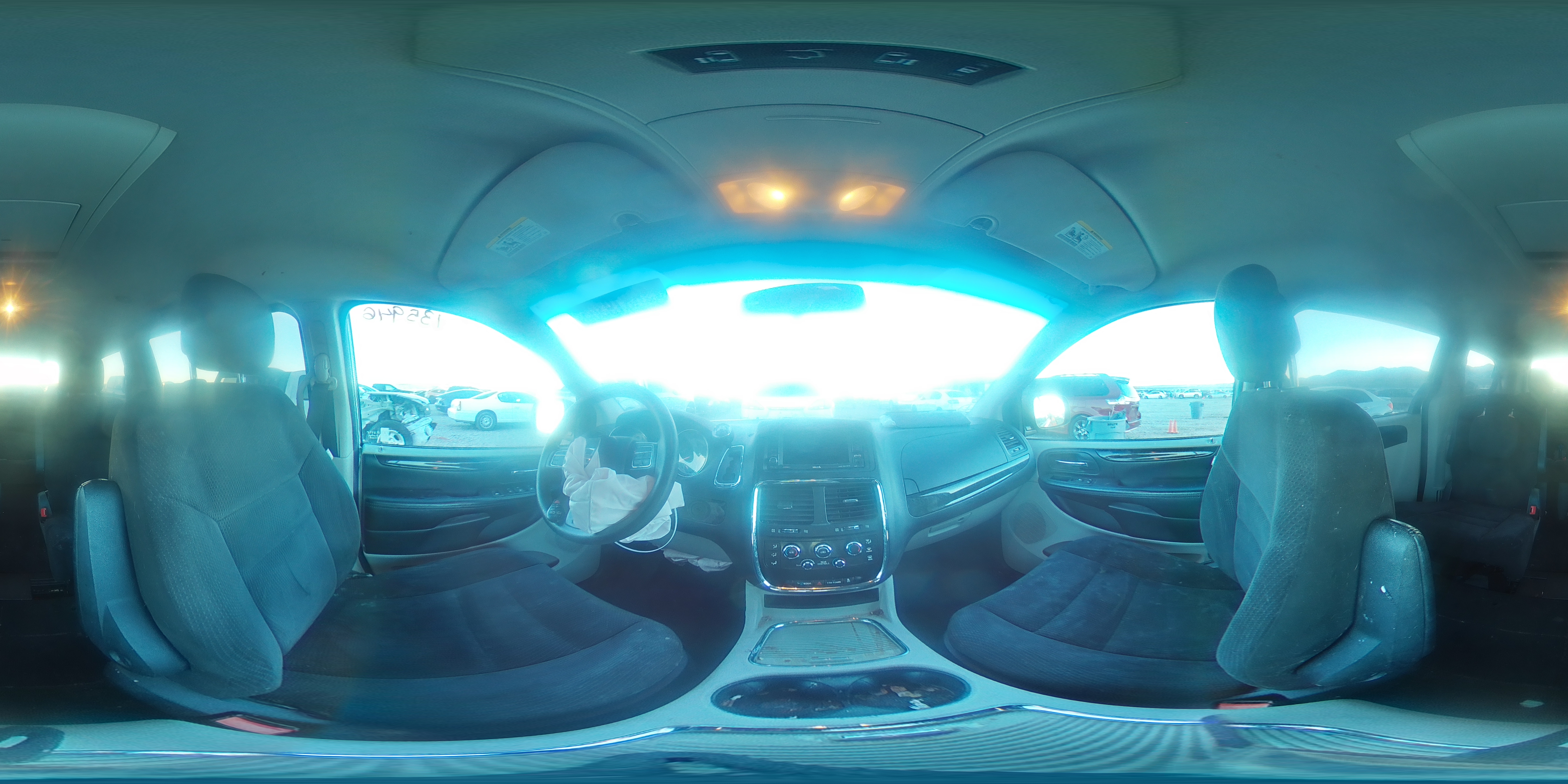 2015 Dodge Caravan - Image 15