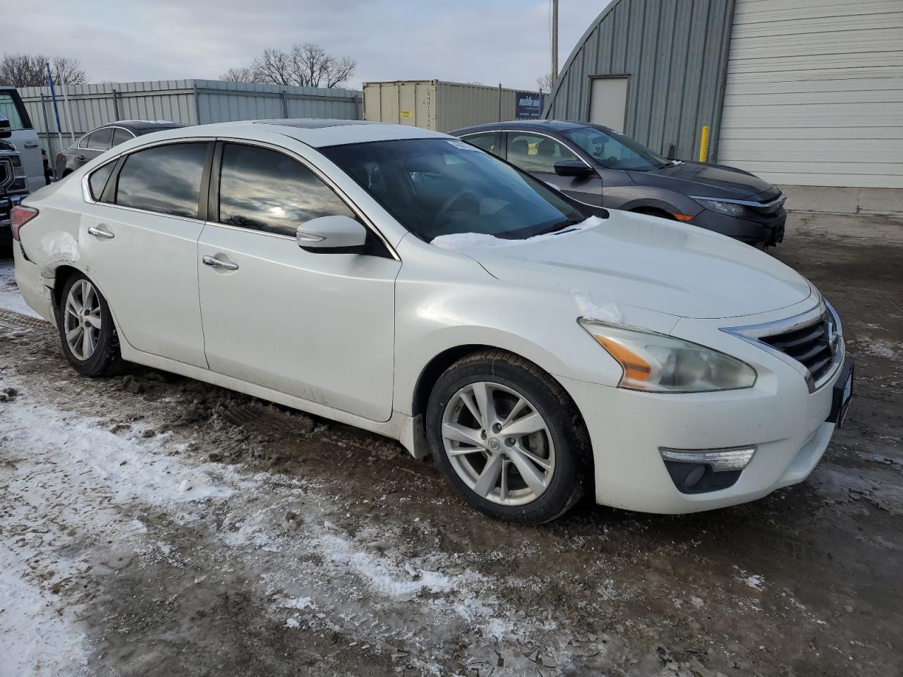 2015 Nissan Altima - Image 4