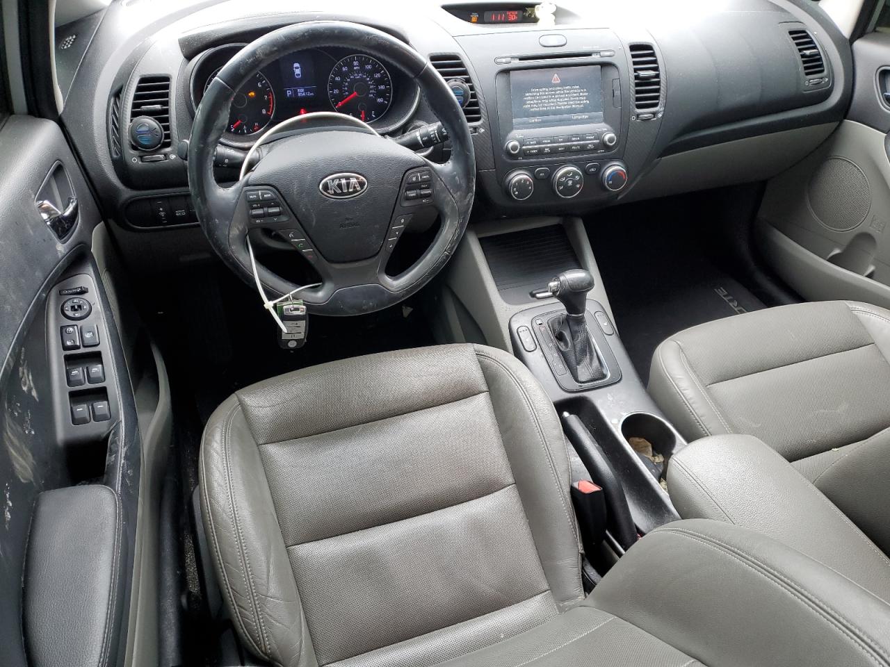 2016 Kia Forte - Image 8