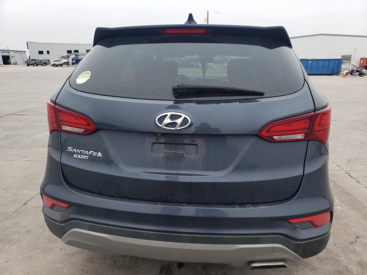 2017 Hyundai Santa Fe - Image 6