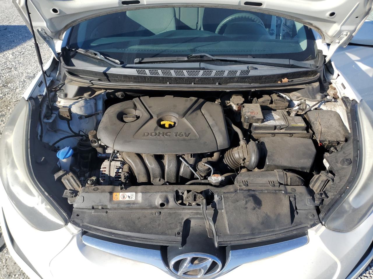 2014 Hyundai Elantra - Image 11