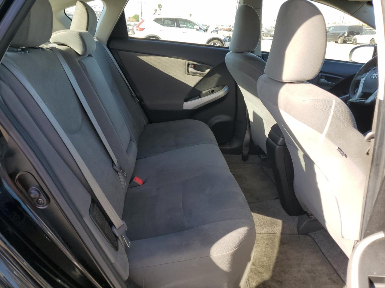 2012 Toyota Prius - Image 10