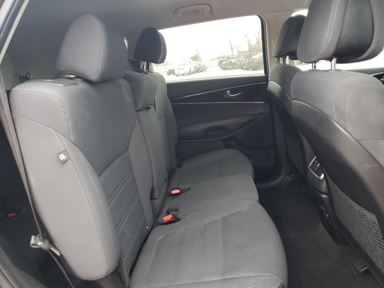 2016 Kia Sorento - Image 11