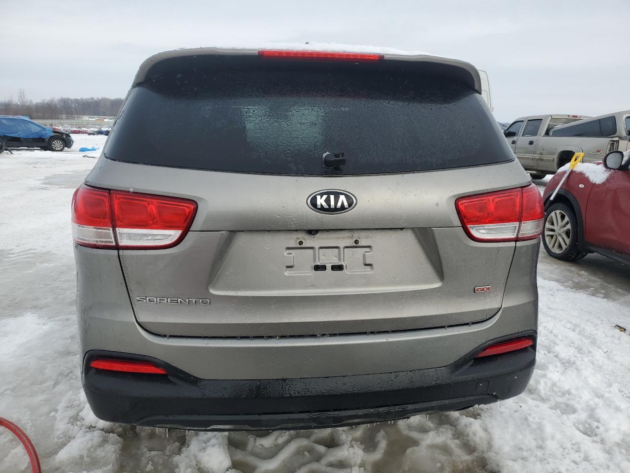 2016 Kia Sorento - Image 6