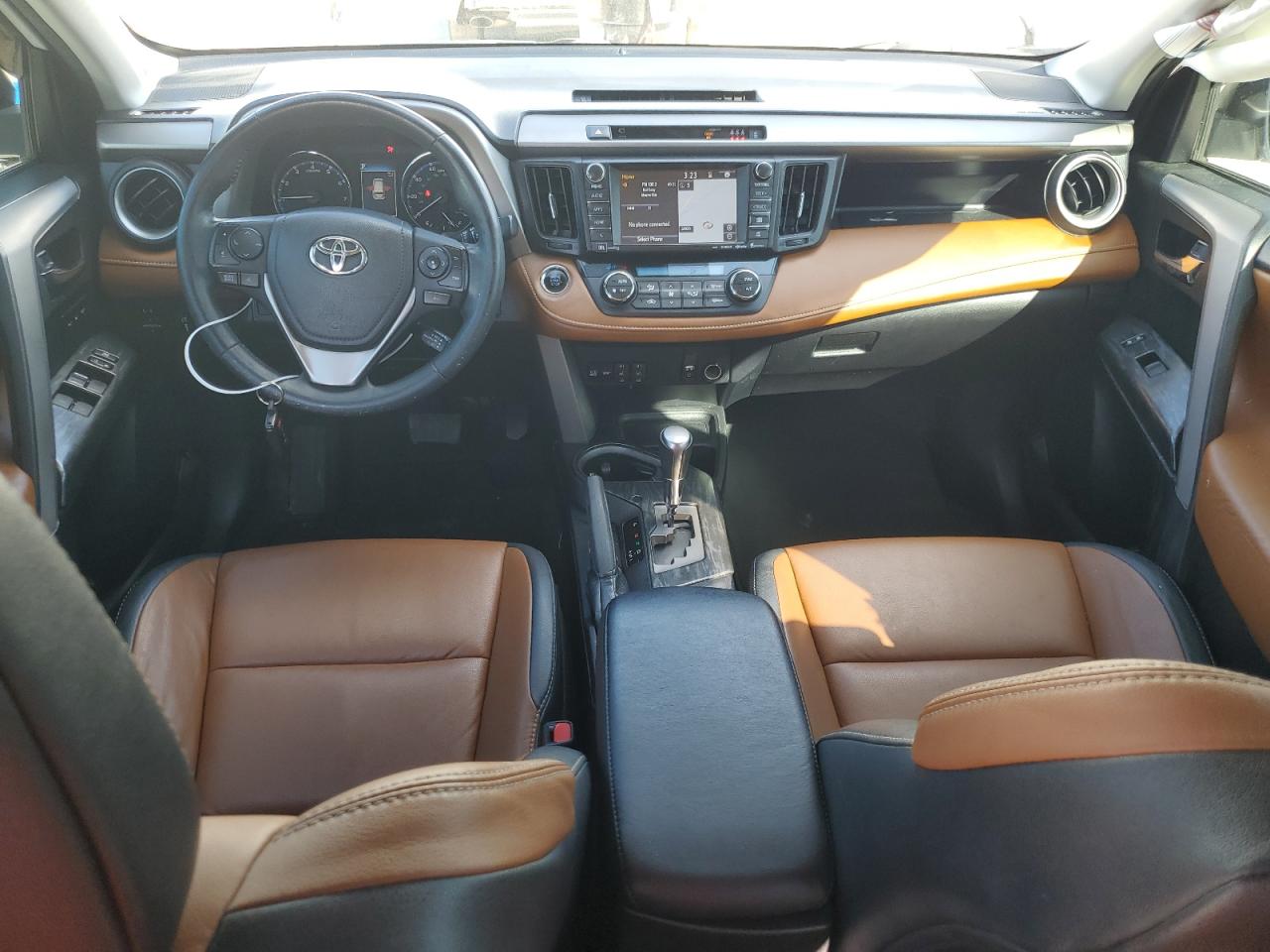 2017 Toyota RAV 4 - Image 8