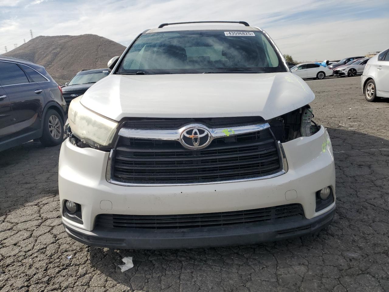 2015 Toyota Highlander - Image 5