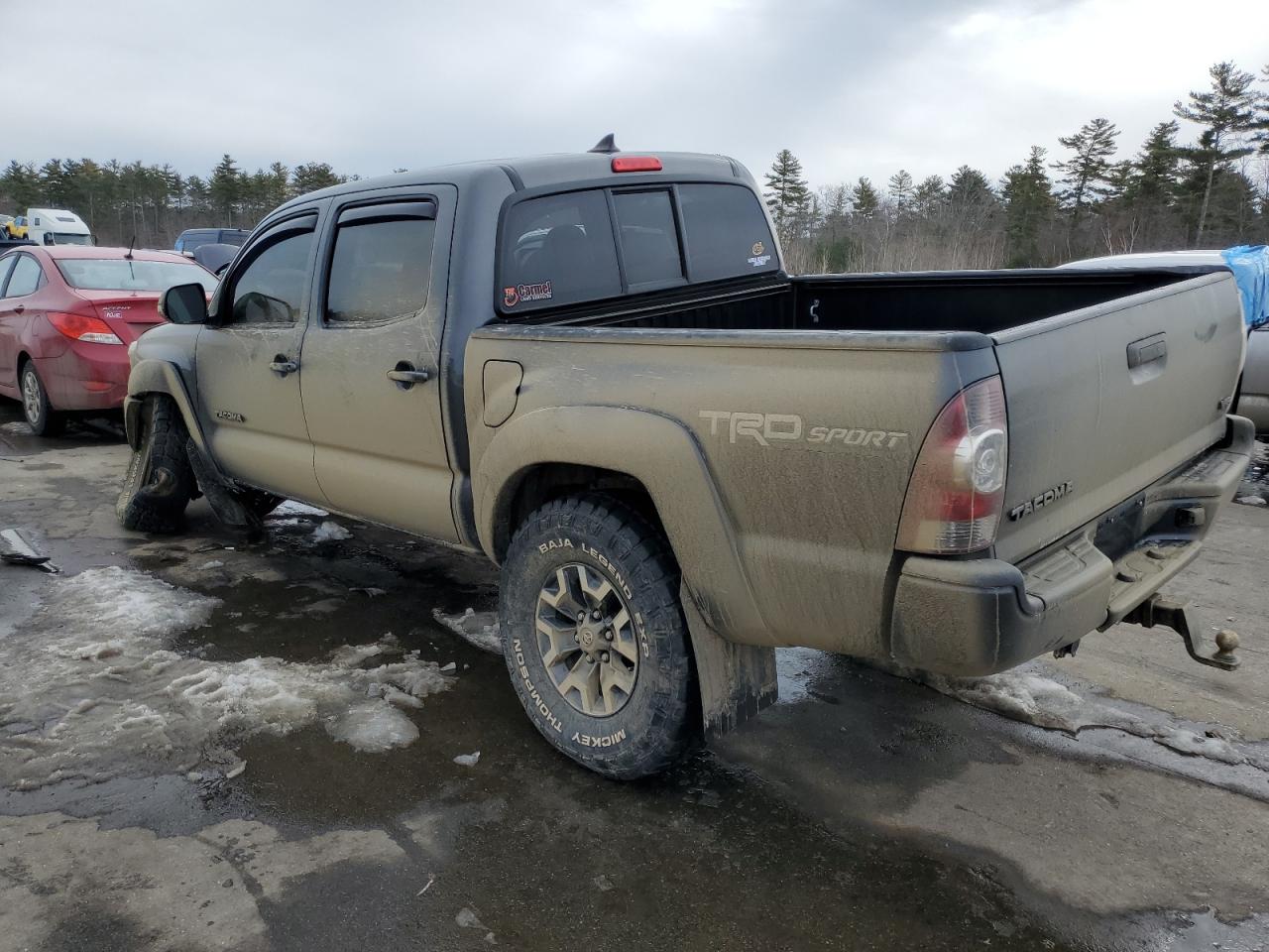 2014 Toyota Tacoma - Image 2