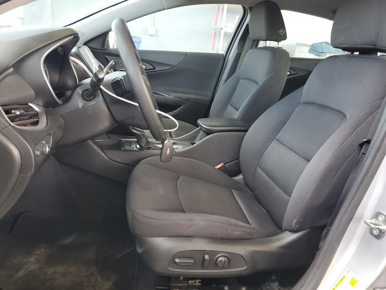 2022 Chevrolet Malibu - Image 7