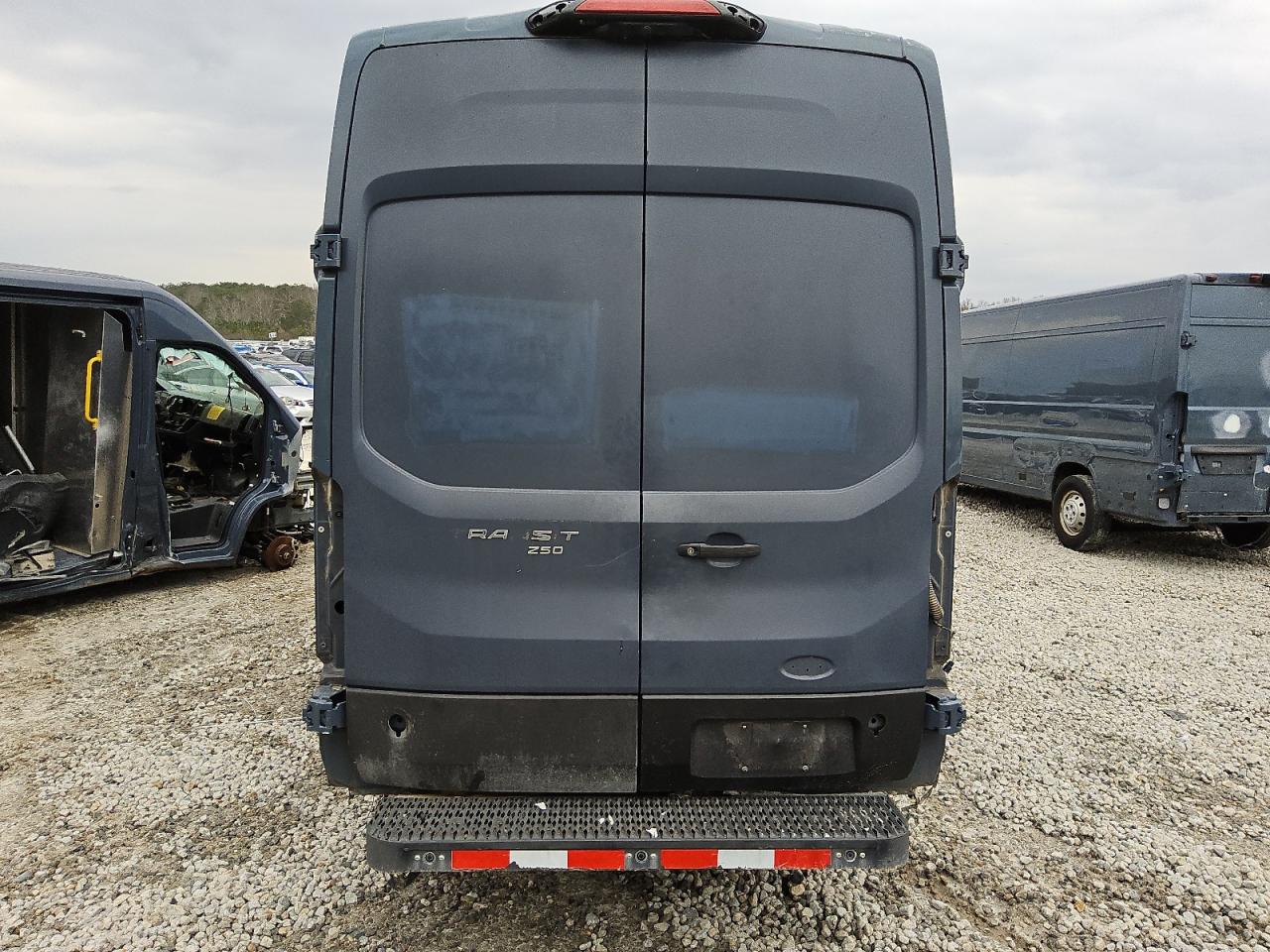 2020 Ford Transit - Image 6